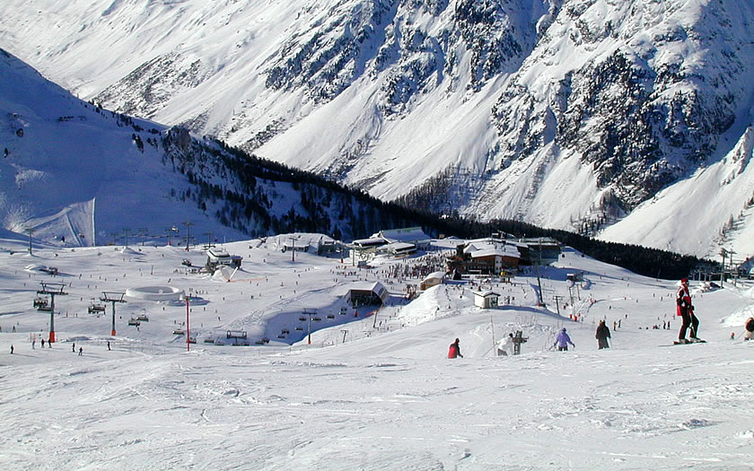 Skiing above Ischgl